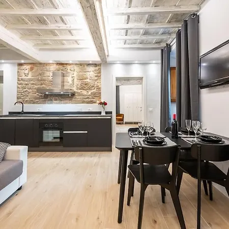 Apartment Luxury Terme 13 *