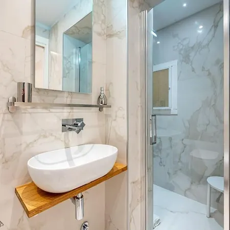 Apartment Luxury Terme 13 *